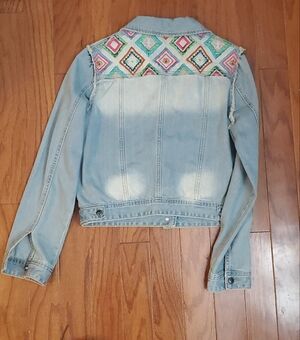 White Crow Distressed Jean Jacket w/Embroidered Back and fading Size Large